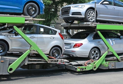 Truck carring cars