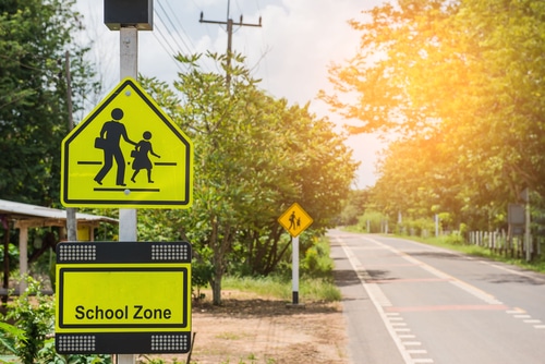 6 Ways to Avoid School Zone Hazards